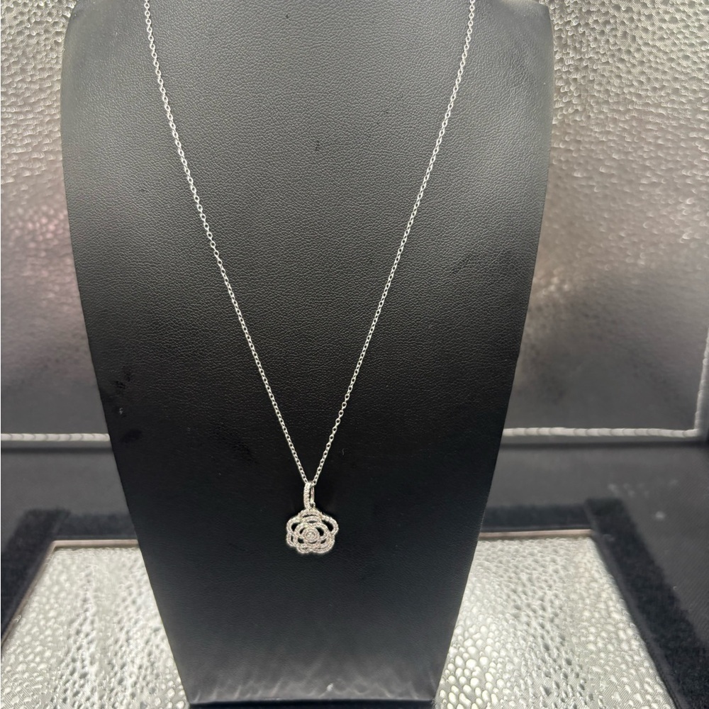 Elegant Sterling Silver Rose Pendant Necklace
